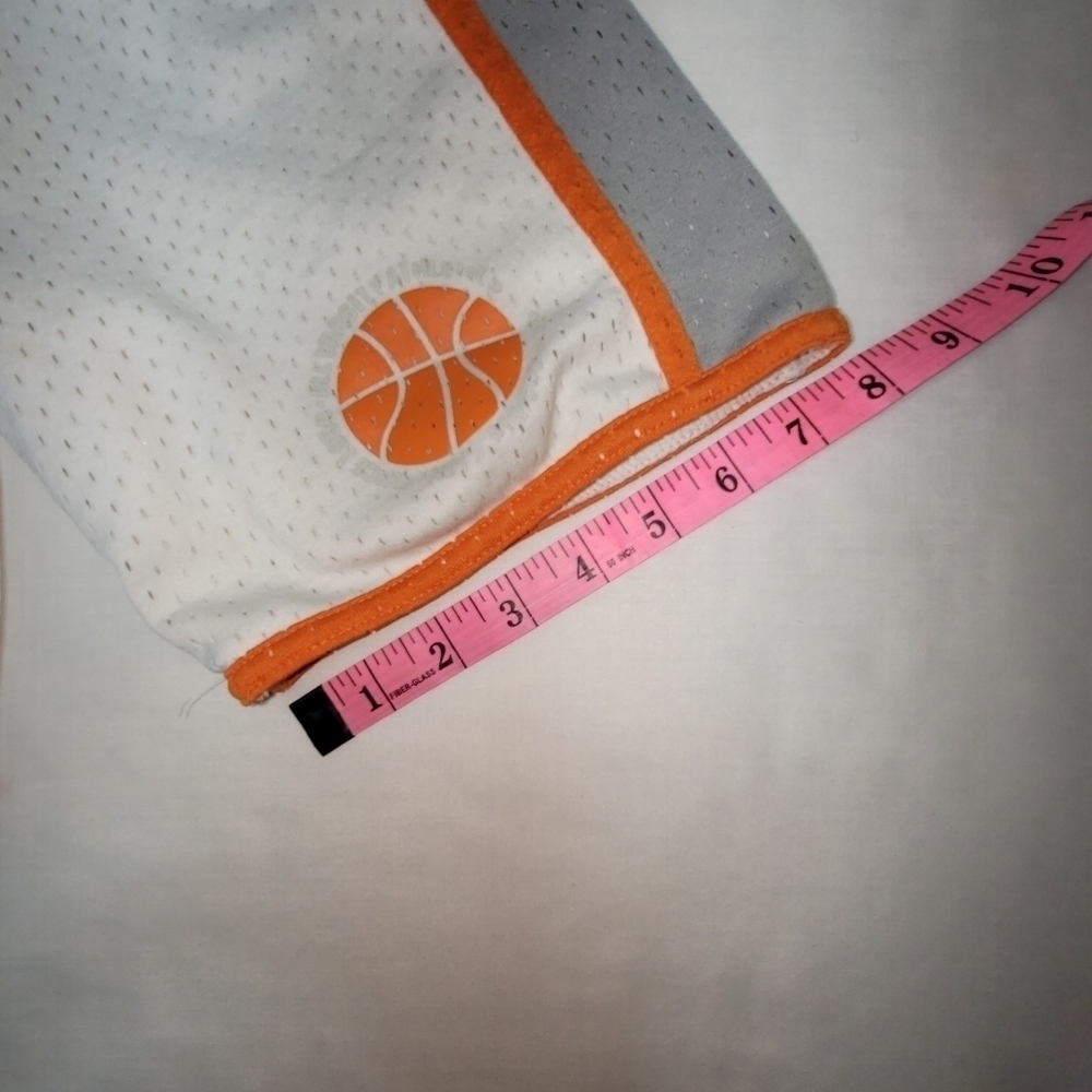 Old Navy White & Orange Basketball Shorts Boys Size 5 XS - Picture 13 of 13